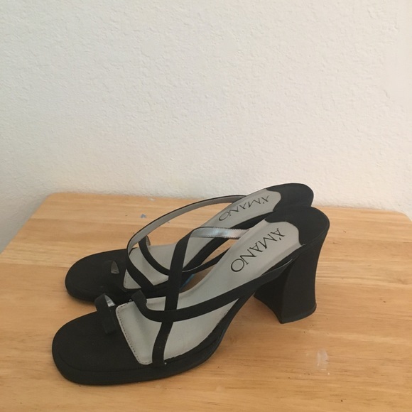 A’mano Open-Toe Multi-Strap Chunky Heel Mules - Picture 6 of 10